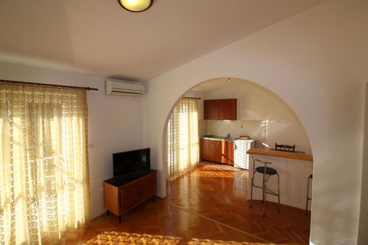 Makarska Centre & Free Private Parking Apartment Екстериор снимка
