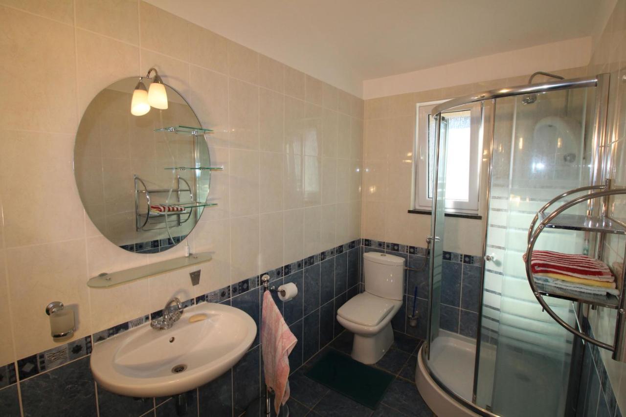 Makarska Centre & Free Private Parking Apartment Екстериор снимка